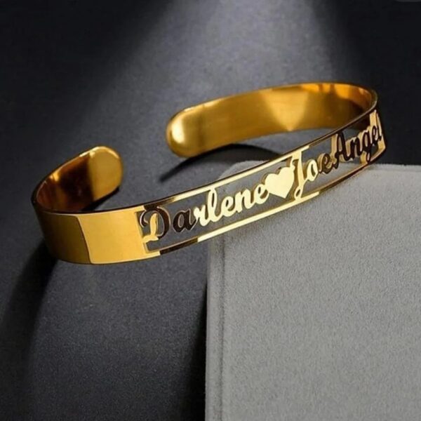Customized Kada
